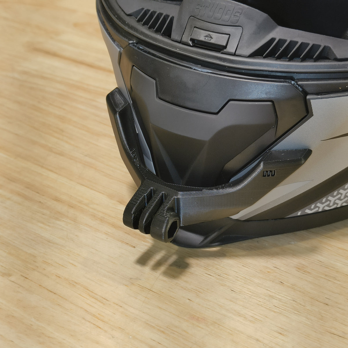 Studds Helios Chin Mount